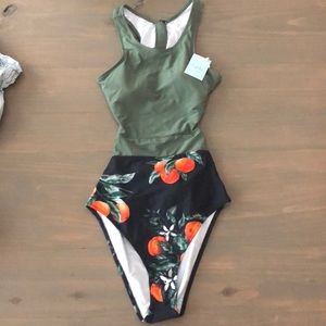 Cupshe one piece swimsuit new w tags, size M.